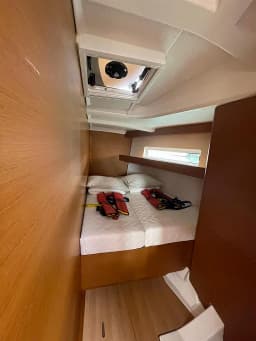 Sun Odyssey 440 in Mallorca / Palma de Mallorca / La Lonja Marina Charter thumbnail 21