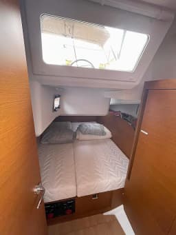 Sun Odyssey 440 in Mallorca / Palma de Mallorca / La Lonja Marina Charter thumbnail 30