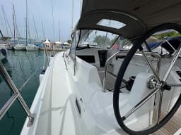 Sun Odyssey 440 in Mallorca / Palma de Mallorca / La Lonja Marina Charter thumbnail 9