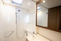 Lagoon 46 in Salerno / Marina d'Arechi thumbnail 10