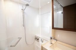Lagoon 46 in Salerno / Marina d'Arechi thumbnail 15