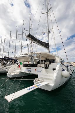 Lagoon 46 in Salerno / Marina d'Arechi thumbnail 4