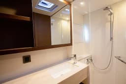 Lagoon 46 in Salerno / Marina d'Arechi thumbnail 7