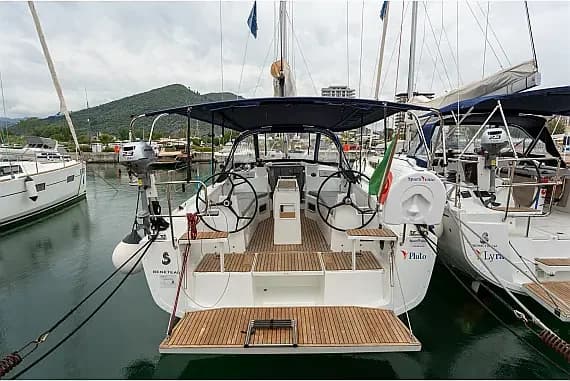 Oceanis 34.1 in Salerno / Marina d'Arechi - Photo 1