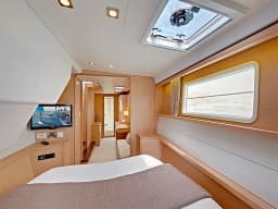Lagoon 450 Fly in Grimaud / Port Grimaud thumbnail 3