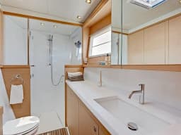 Lagoon 450 Fly in Grimaud / Port Grimaud thumbnail 5