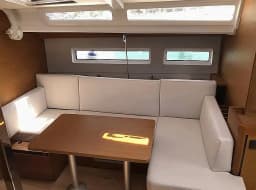 Sun Odyssey 440 in Lefkada / D-Marin Marina Lefkas thumbnail 3