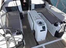 Sun Odyssey 440 in Lefkada / D-Marin Marina Lefkas thumbnail 7