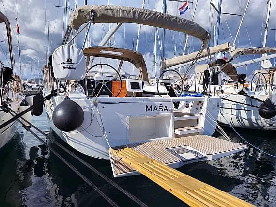 Dufour 390 Grand Large in Rogoznica / Marina Frapa - Photo 1