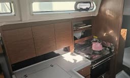 Oceanis 34.1 in Fethiye / Yacht Club Mai thumbnail 6