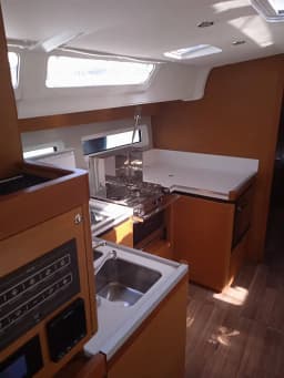 Sun Odyssey 490 in Rhodes New Marina thumbnail 16
