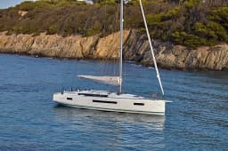 Sun Odyssey 490 in Rhodes New Marina thumbnail 5