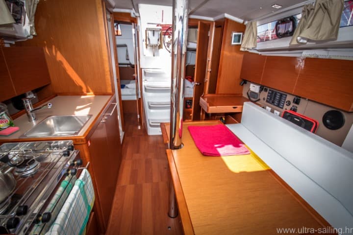 Oceanis 35 in Pomer / ACI Marina Pomer - Photo 5