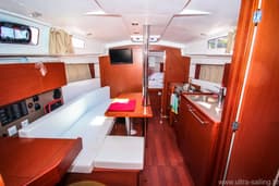 Oceanis 35 in Pomer / ACI Marina Pomer thumbnail 6