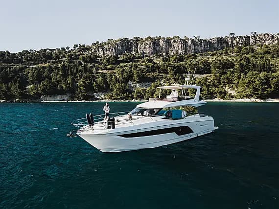 Prestige 590 Fly in Split / ACI Marina Split - Photo 1