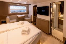 Prestige 590 Fly in Split / ACI Marina Split thumbnail 15