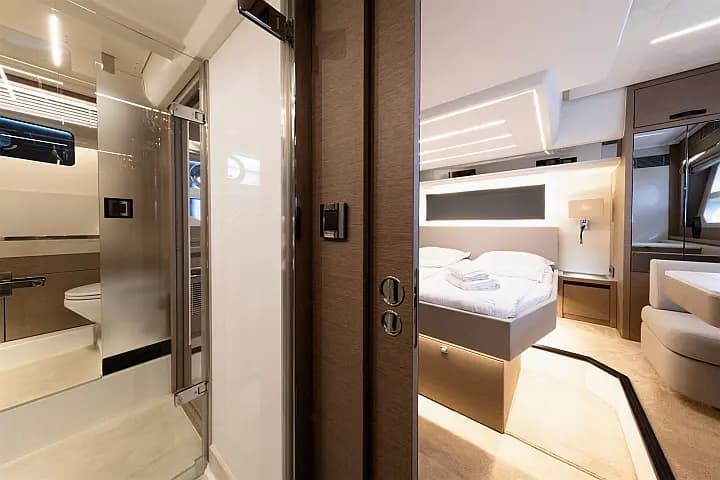 Prestige 590 Fly in Split / ACI Marina Split - Photo 5