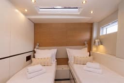 Prestige 590 Fly in Split / ACI Marina Split thumbnail 7