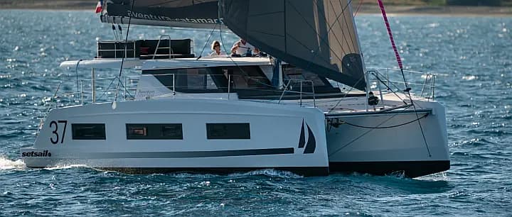 Aventura 37 in València / Real Club Nàutic de València - Photo 4