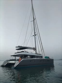 Lagoon 620 in Ibiza / Playa de Talamanca thumbnail 4