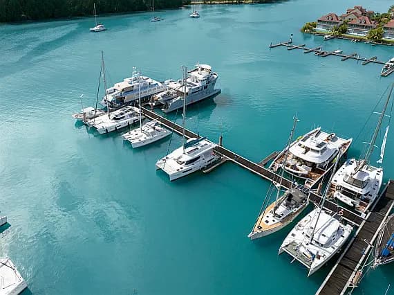 Leopard 45 in Eden Island / Mahe, Victoria / Eden Island Marina - image 1