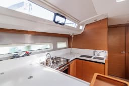 Sun Odyssey 440 in Sicily / Furnari / Marina Portorosa thumbnail 18