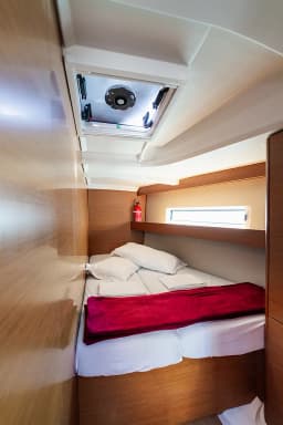 Sun Odyssey 440 in Sicily / Furnari / Marina Portorosa thumbnail 4
