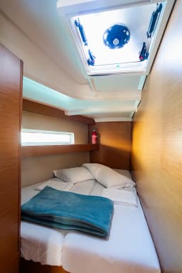 Sun Odyssey 440 in Sicily / Furnari / Marina Portorosa thumbnail 5