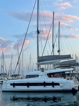 Bali 5.8 in Athens / Alimos Marina thumbnail 9