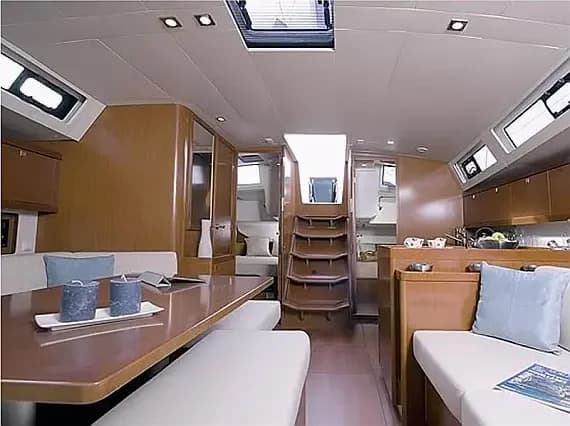 Oceanis 45 in Lefkada / D-Marin Marina Lefkas - Photo 3