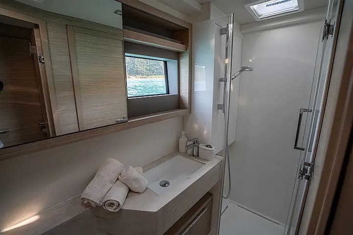 Lagoon 51 in Sardinia / Olbia / Marina di Olbia - Photo 4