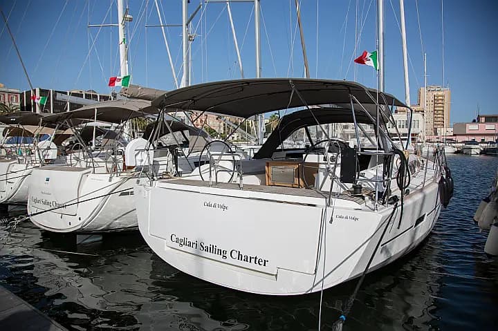 Dufour 520 Grand Large in Sardinia / Cagliari / Marina di Cagliari - Photo 4