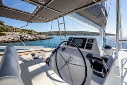 Dufour Catamaran 48 in Primošten / Marina Kremik thumbnail 9