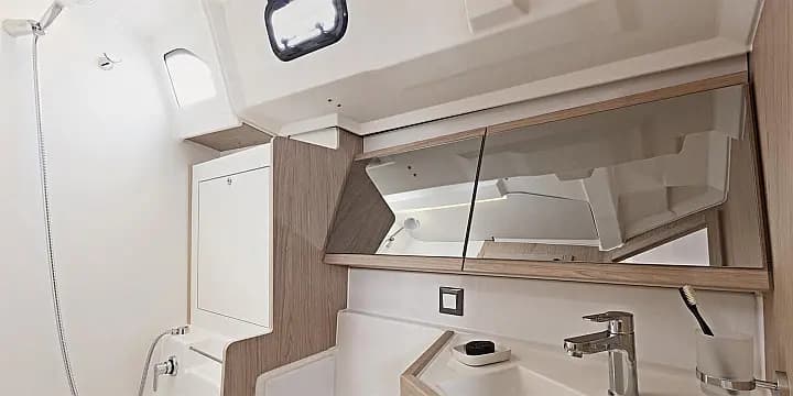 Oceanis 46.1 in Tortola / Road Town / Wickhams Cay II Marina - Photo 4