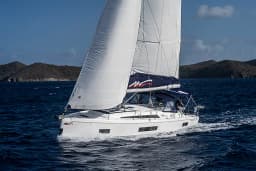 Oceanis 46.1 in Tortola / Road Town / Wickhams Cay II Marina thumbnail 4