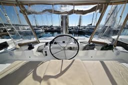 Lagoon 50 in Sukošan / D-Marin Dalmacija Marina thumbnail 18