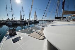 Lagoon 50 in Sukošan / D-Marin Dalmacija Marina thumbnail 9