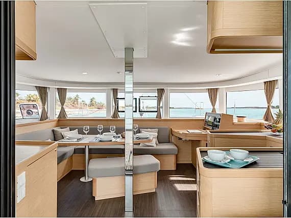 Lagoon 42 in Athens / Alimos Marina - Photo 3