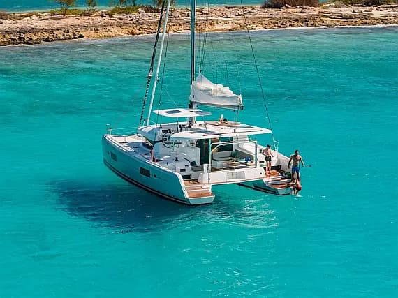 Lagoon 42 in Sicily / Furnari / Marina Portorosa - Photo 1