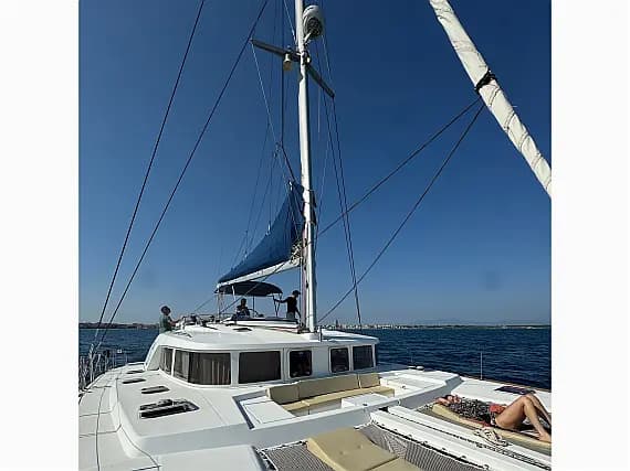 Lagoon 440 in Rome / Marina di Nettuno - Photo 1