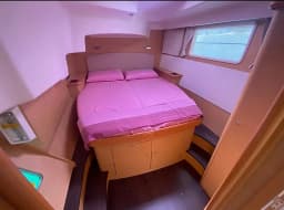 Lagoon 440 in Rome / Marina di Nettuno thumbnail 5