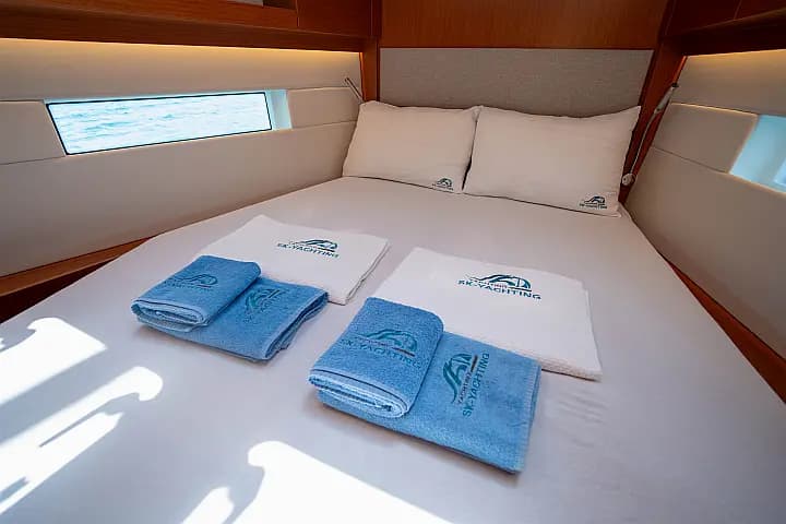 Bavaria C45 Style in Marmaris Yacht Marina - Photo 5
