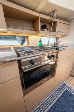 Oceanis 46.1 in Lefkada / D-Marin Marina Lefkas thumbnail 18