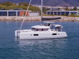 Lagoon 42 in Lefkada / D-Marin Marina Lefkas thumbnail 17