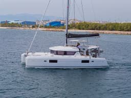 Lagoon 42 in Lefkada / D-Marin Marina Lefkas thumbnail 18