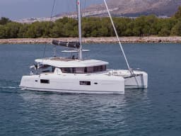 Lagoon 42 in Lefkada / D-Marin Marina Lefkas thumbnail 19