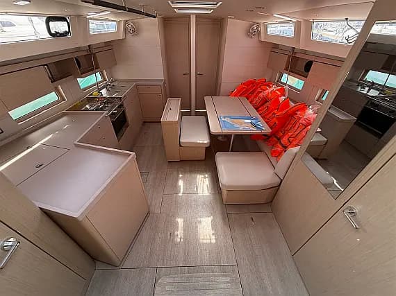 Oceanis 46.1 in Sukošan / D-Marin Dalmacija Marina - Photo 3