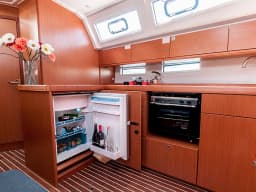 Bavaria 46 Cruiser in Athens / Alimos Marina thumbnail 3
