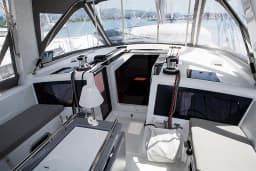 Oceanis 48 in Rhodes New Marina thumbnail 5