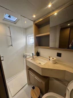 Lagoon 46 in Athens / Alimos Marina thumbnail 10